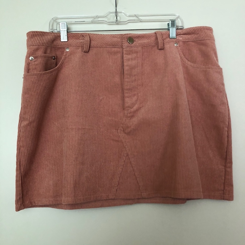 Women's salmon pink skirt